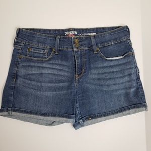 Levi's Modern Women's Short Size 6 Double Button